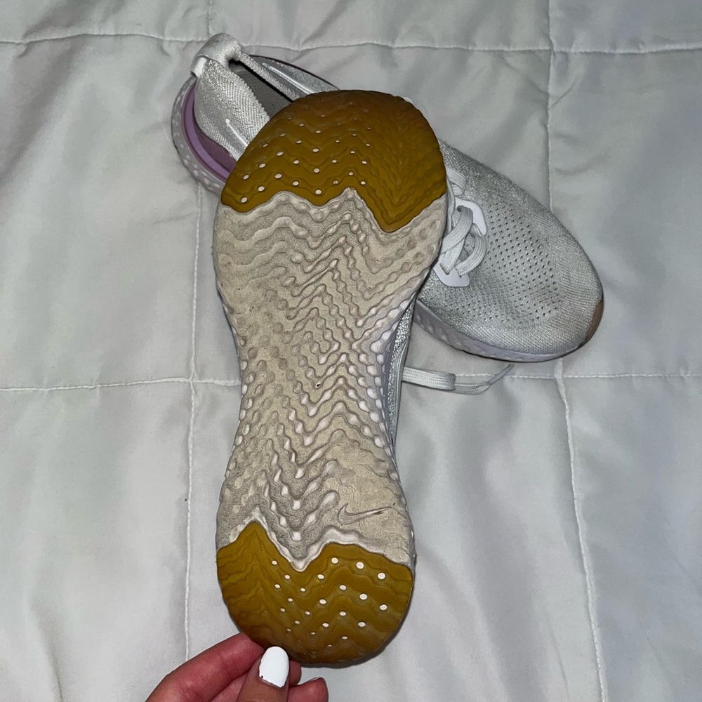 Nike Epic React Shoes - image 4